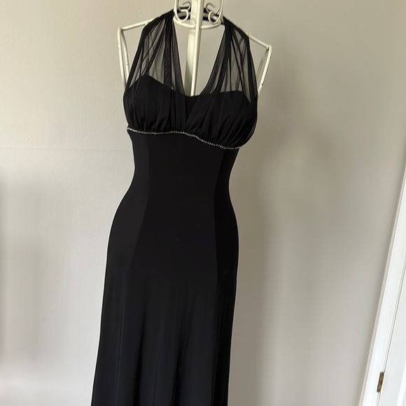 B. Darling halter top gown - Picture 1 of 3